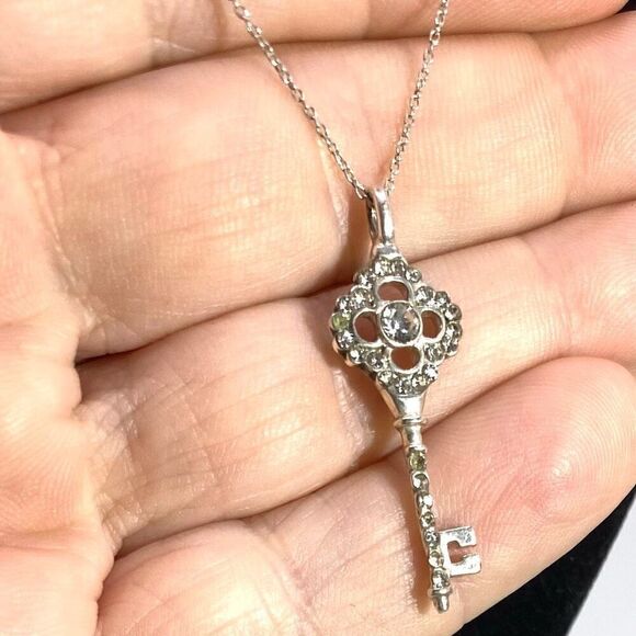 ARC Sterling Silver “Key to My Heart” Necklace - Picture 7 of 10